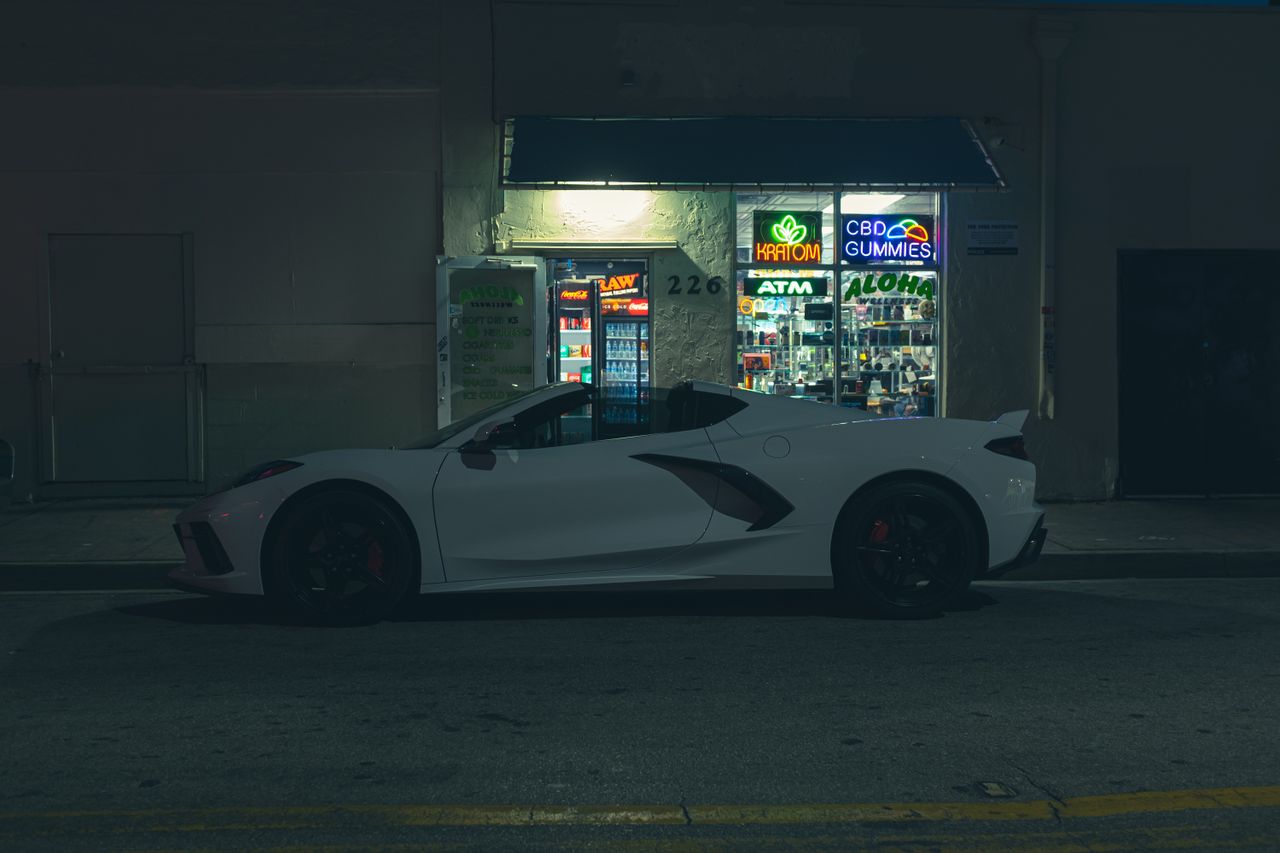Bayline GT parked behind the Ocean Drive hotel